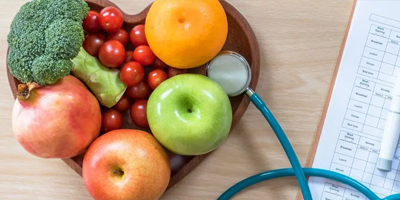 Bild von einer Schüssel gefüllt mit Obst und Gemüse